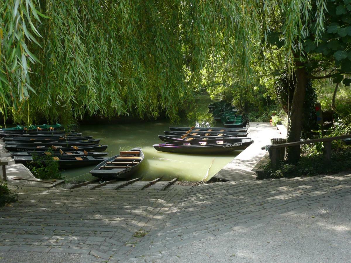 Alba Melusine Bed & Breakfast Vouvant ภายนอก รูปภาพ