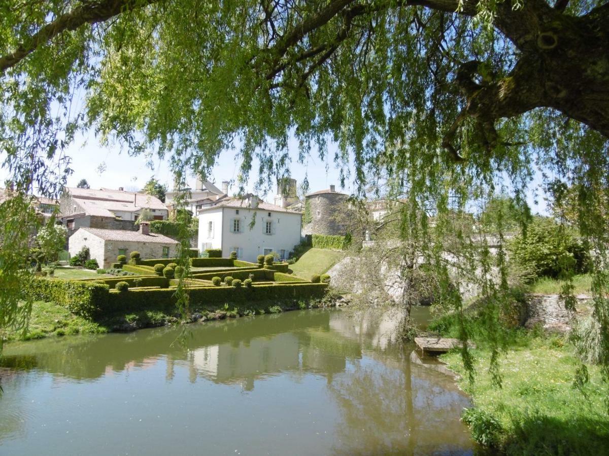 Alba Melusine Bed & Breakfast Vouvant ภายนอก รูปภาพ