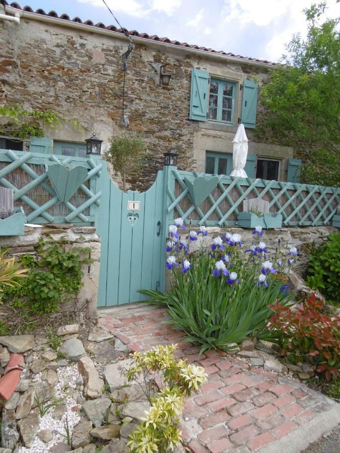 Alba Melusine Bed & Breakfast Vouvant ภายนอก รูปภาพ